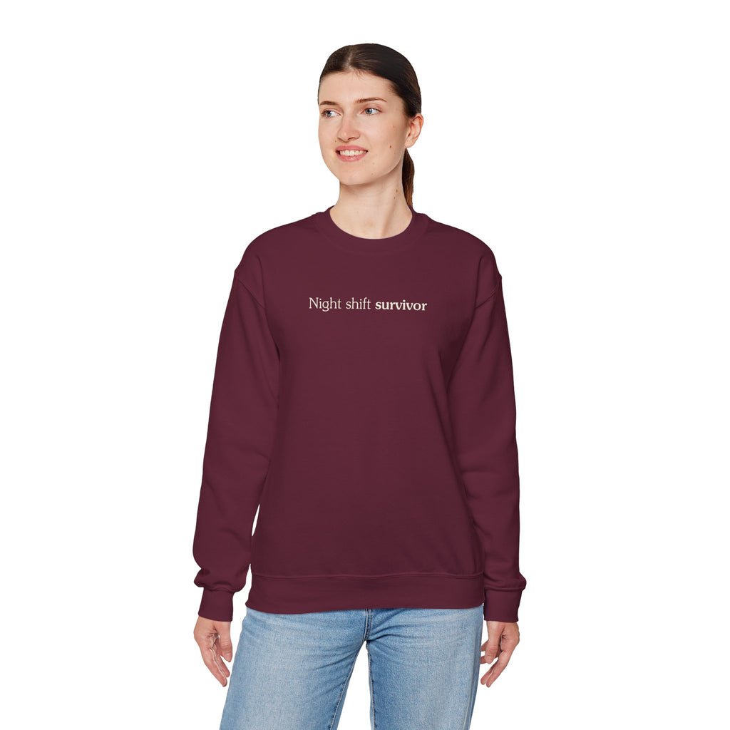 Night shift survivor - Crewneck Sweatshirt