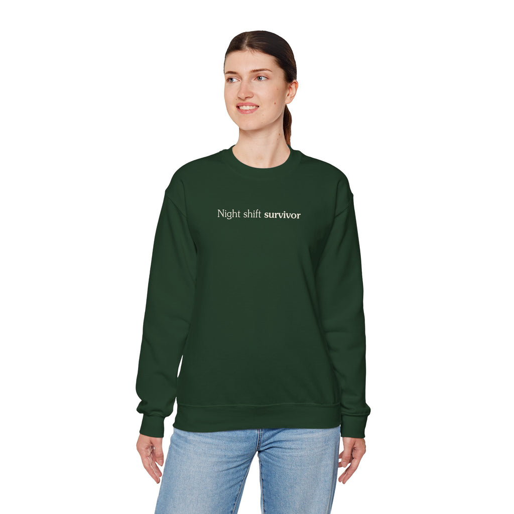 Night shift survivor - Crewneck Sweatshirt