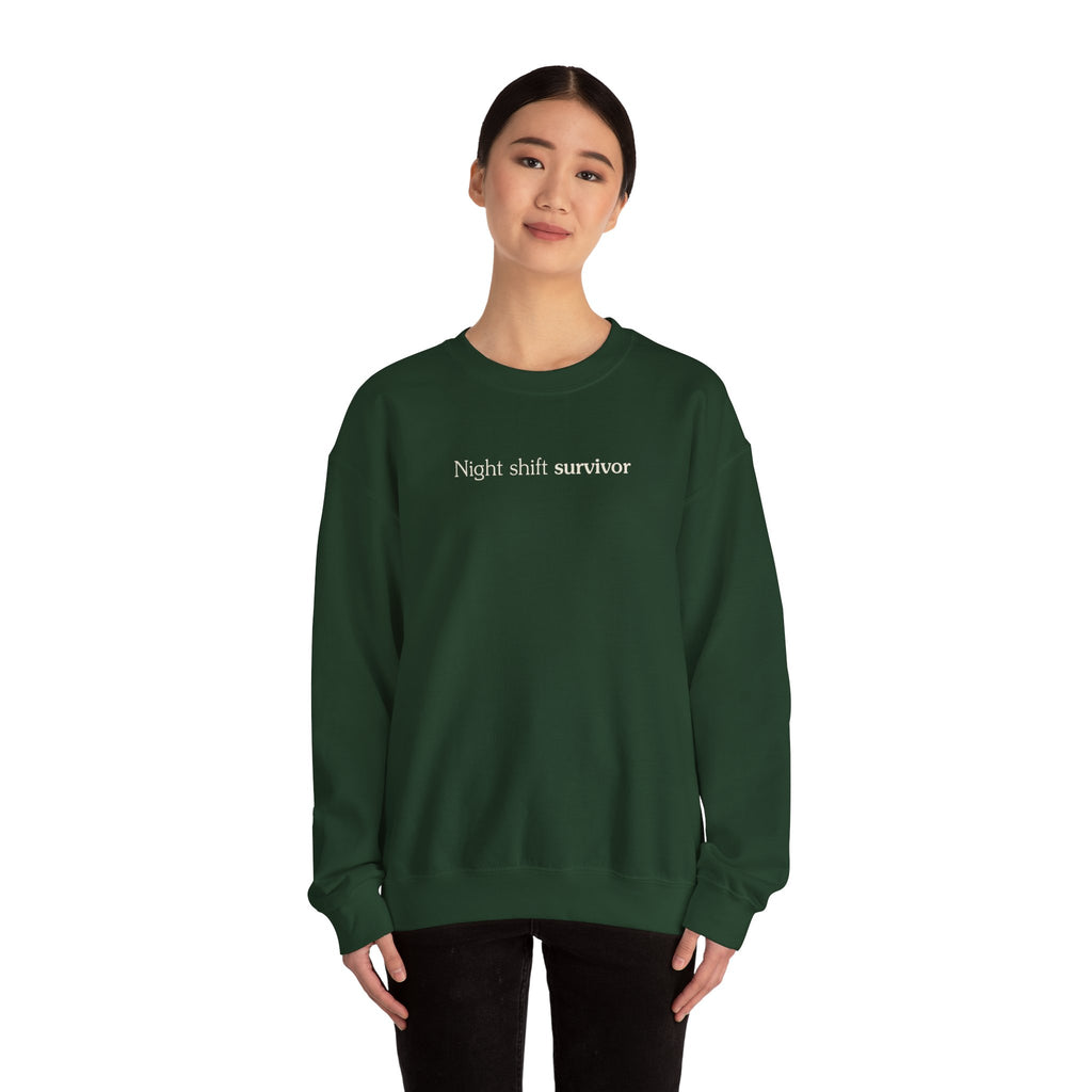 Night shift survivor - Crewneck Sweatshirt