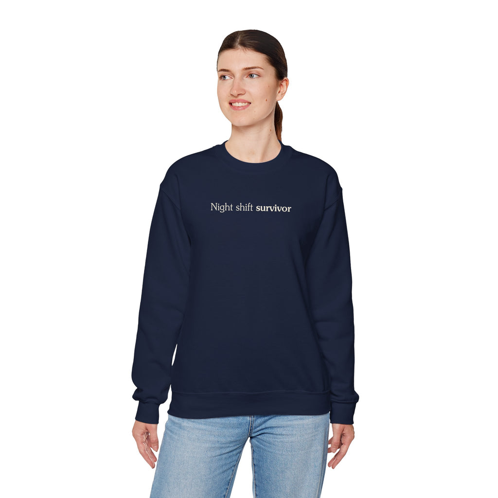 Night shift survivor - Crewneck Sweatshirt
