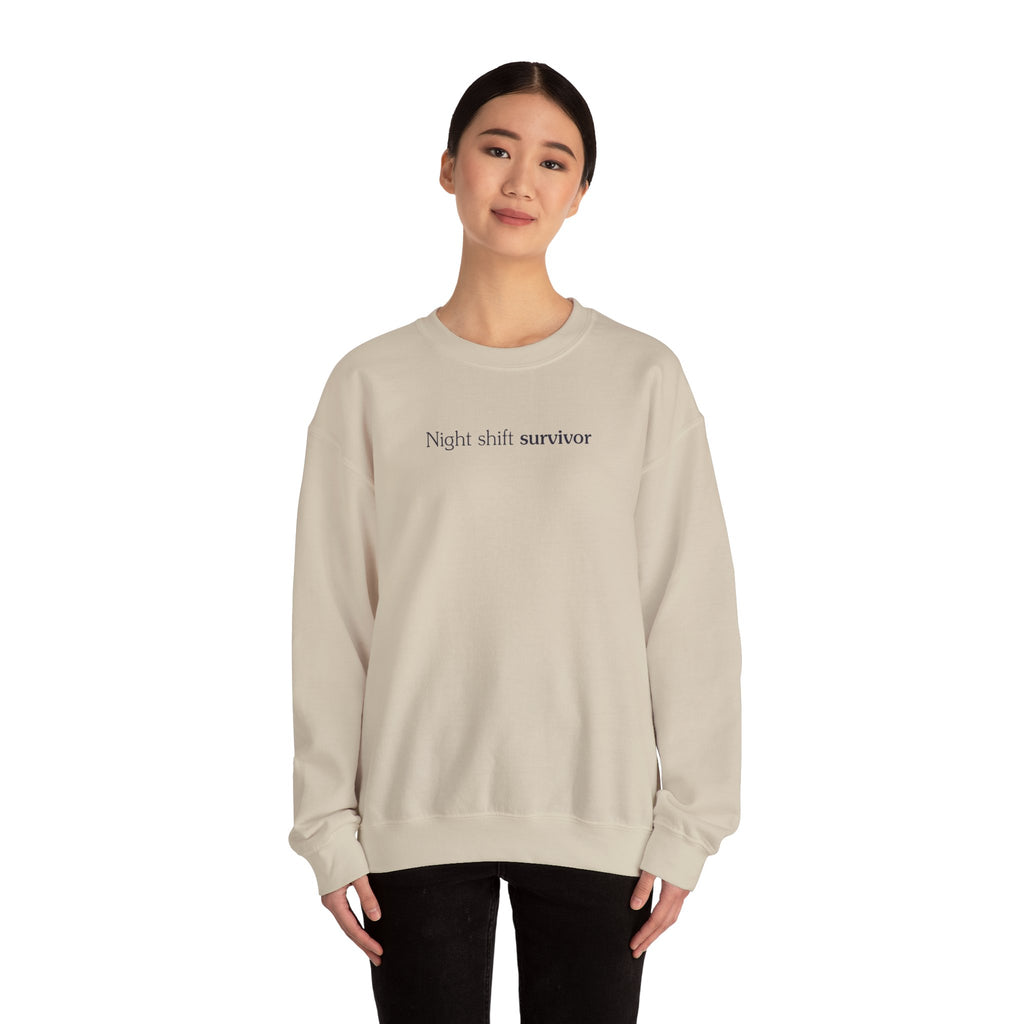 Night shift survivor - Crewneck Sweatshirt