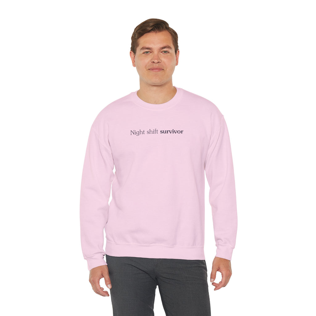Night shift survivor - Crewneck Sweatshirt